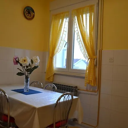Apartman With Parking Space - Diklo, - 5880 Zadar