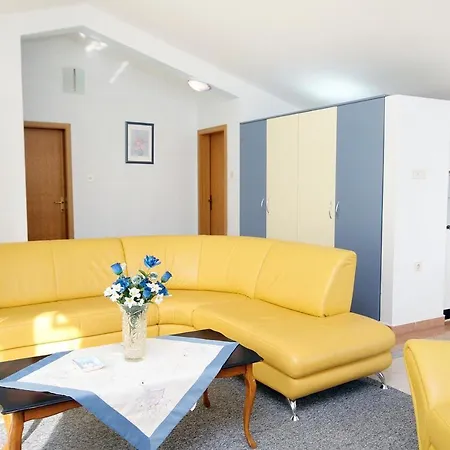 Апартаменты With Parking Space - Diklo, - 5880 Задар