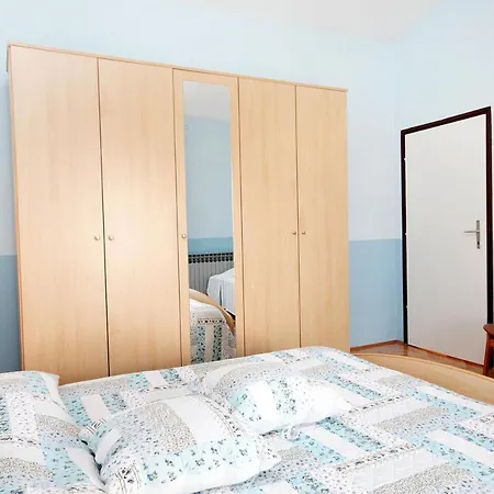 With Parking Space - Diklo, - 5880 * זאדאר