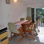 Апартаменты With Parking Space - Diklo, - 5880