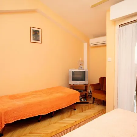 With Parking Space - Diklo, - 5880 扎达尔